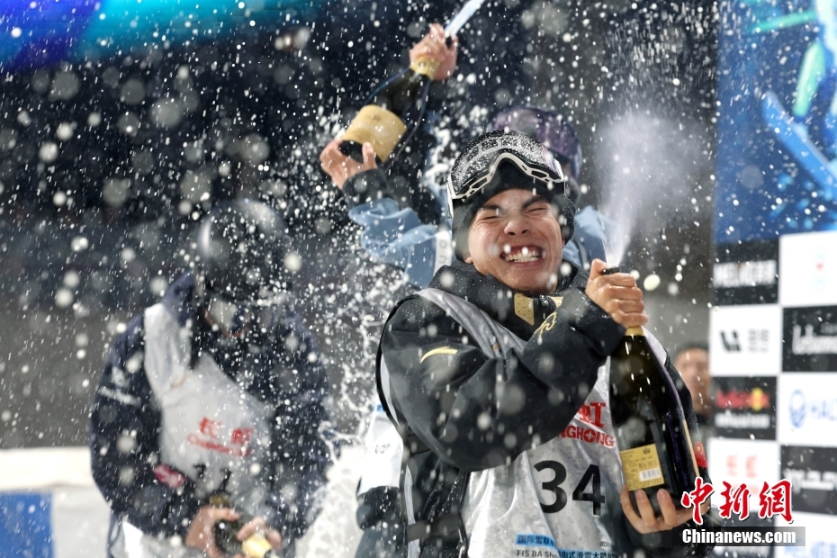 末轮反超日本名将长谷川帝胜，杨文龙首次夺得