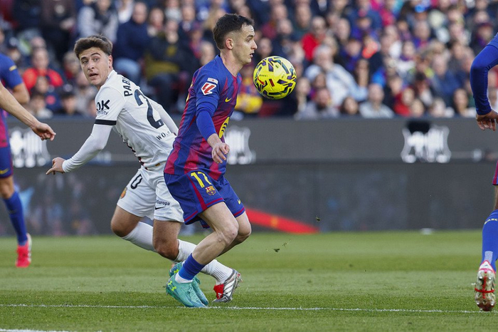 巴萨中场卡萨多遭多支豪门追逐 沙特土豪俱乐部