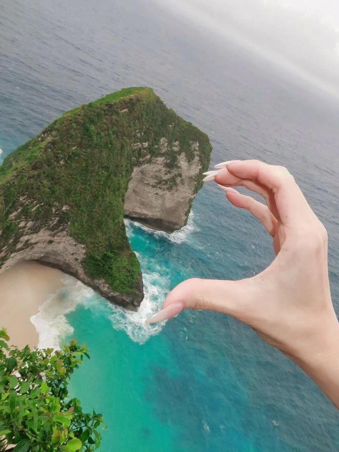 东契奇与里夫斯伤退 湖人季后赛面临双核缺阵危